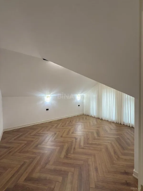 Satılır 6 otaqlı həyət evi 450 m²