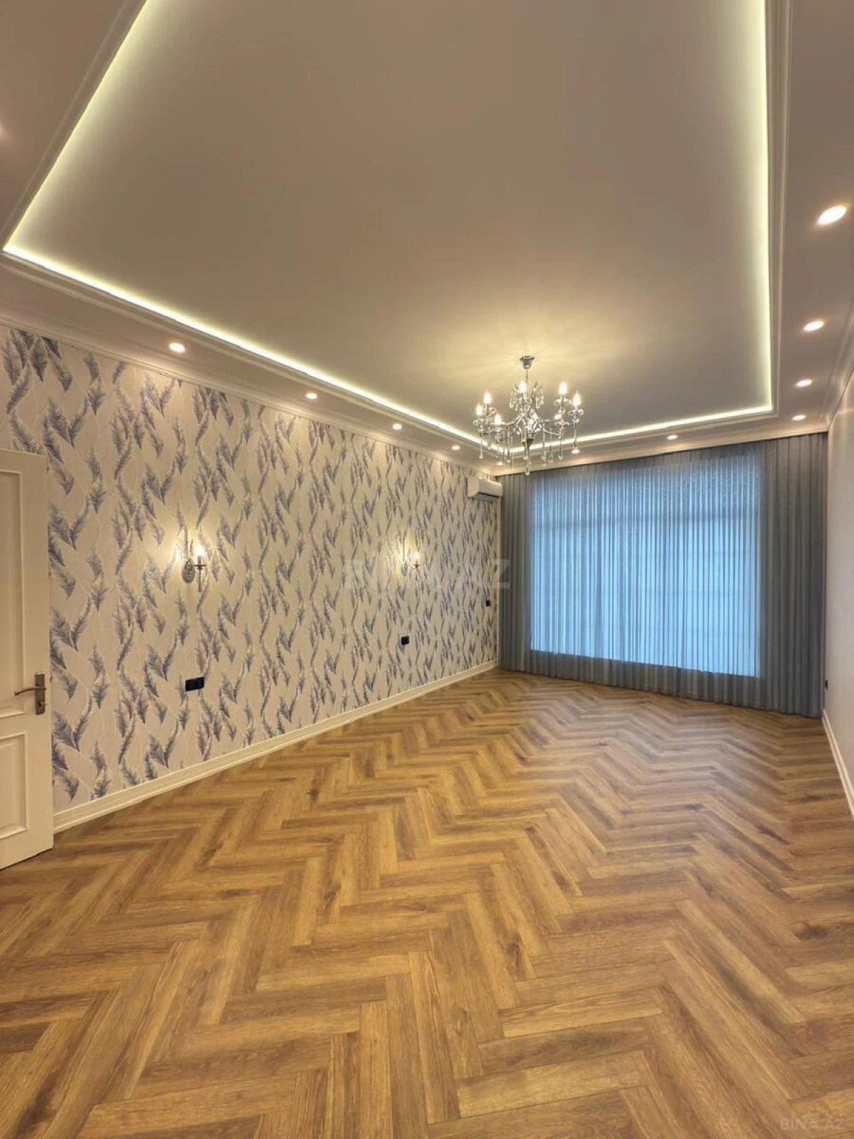 Satılır 6 otaqlı həyət evi 450 m²