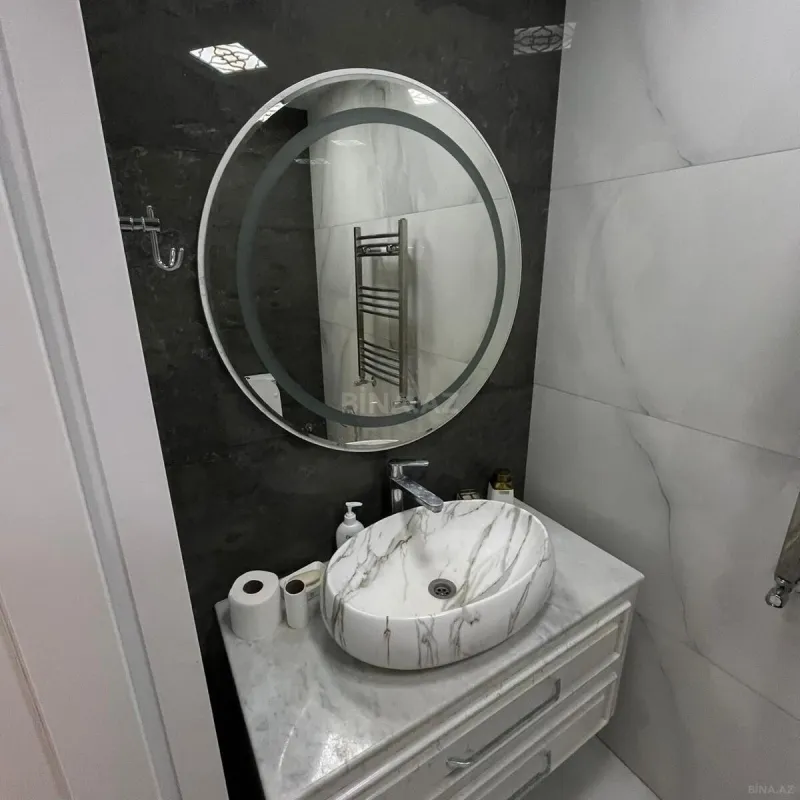 Satılır 3 otaqlı mənzil 137 m²