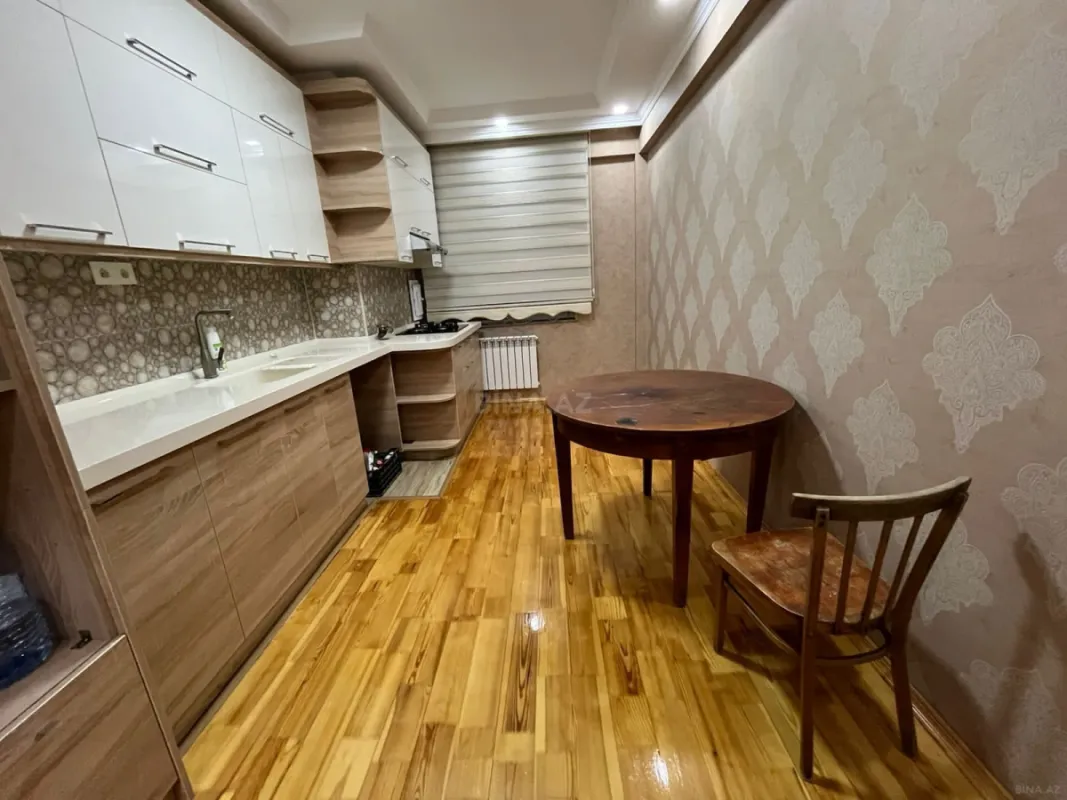 Satılır 3 otaqlı mənzil 120 m²
