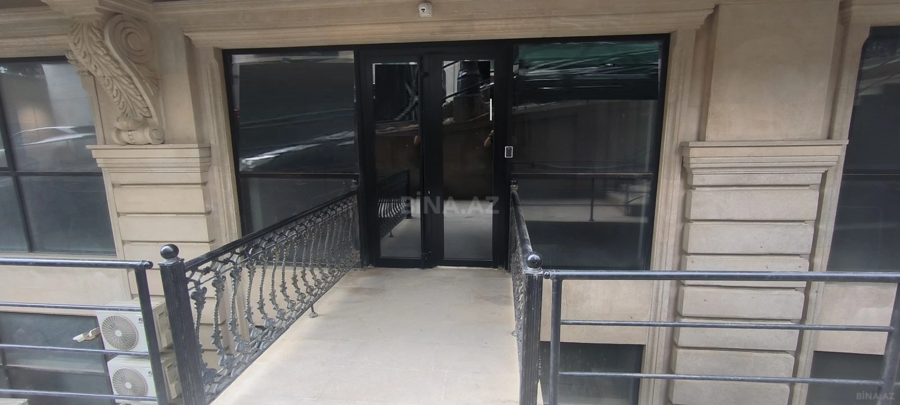 Satılır obyekt 400 m²