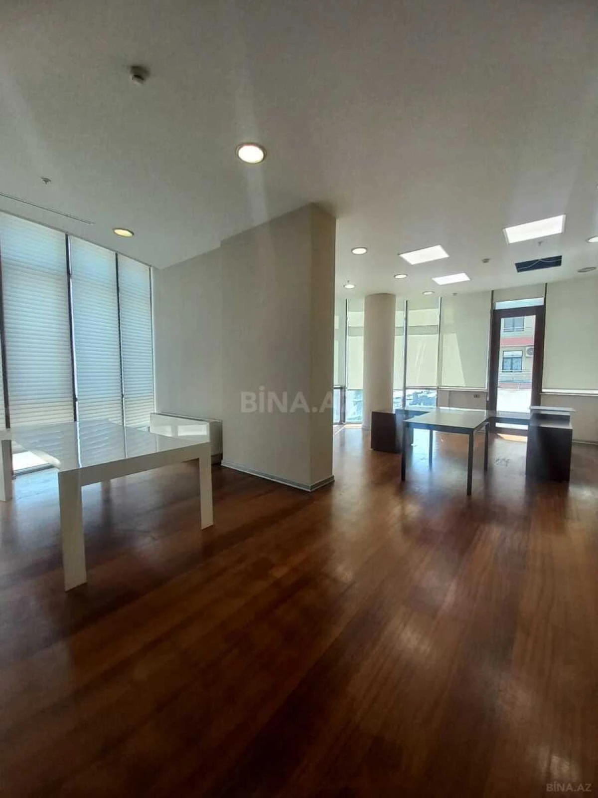 Satılır obyekt 400 m²