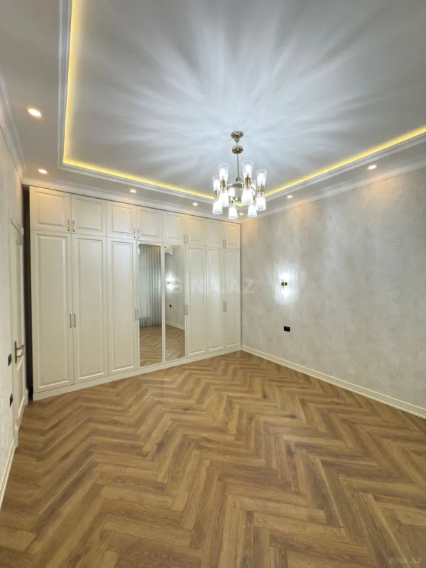 Satılır 6 otaqlı həyət evi 450 m²