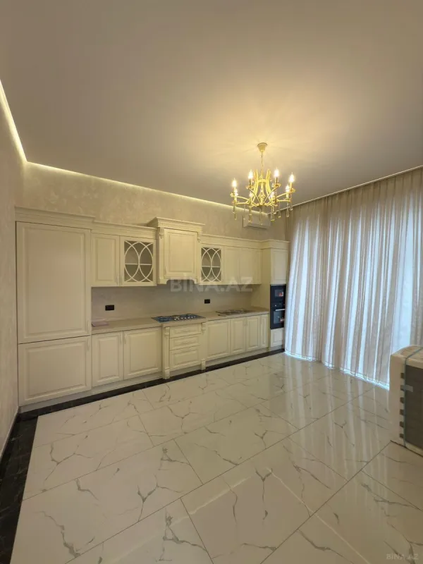 Satılır 6 otaqlı həyət evi 450 m²