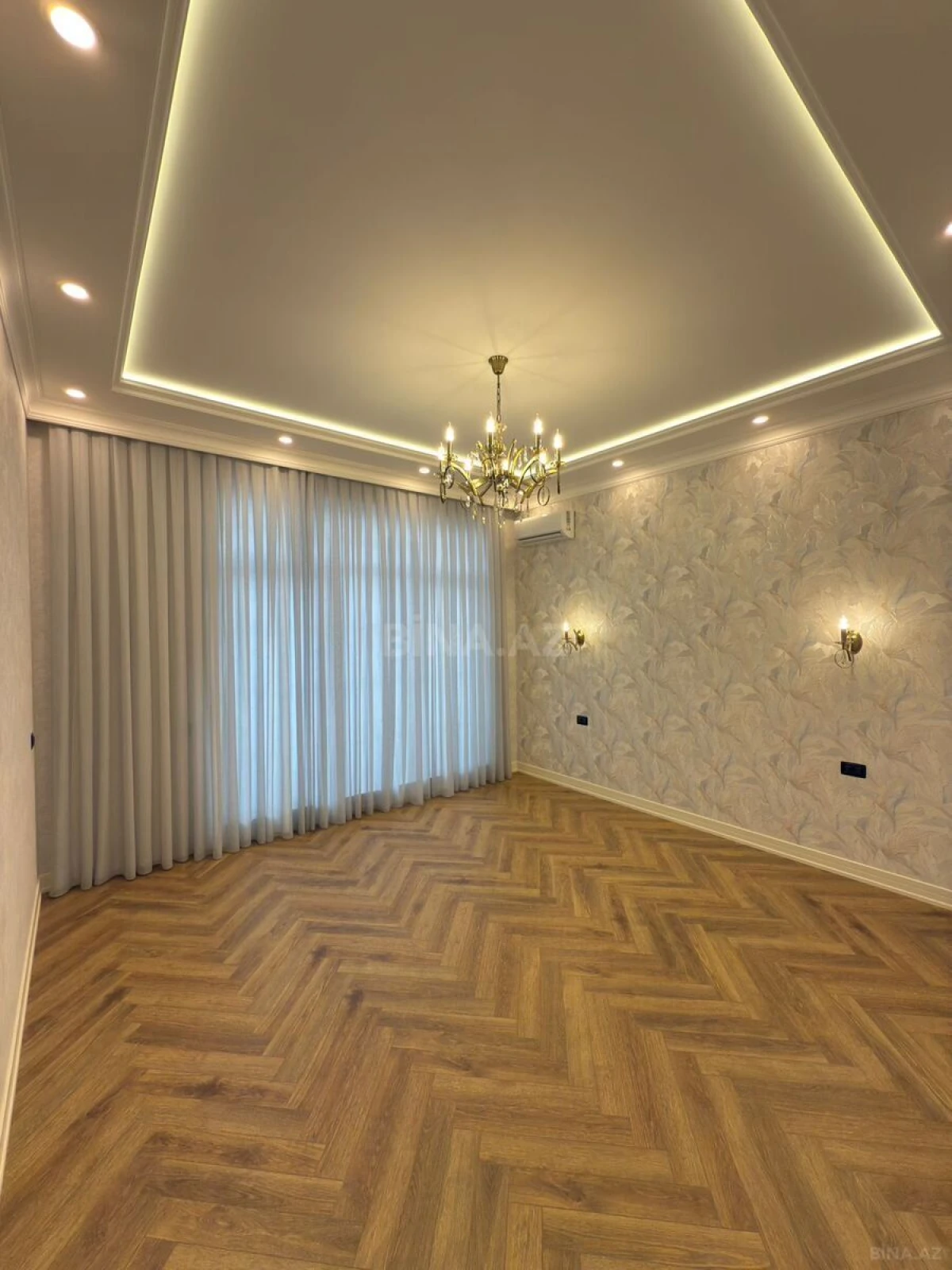 Satılır 6 otaqlı həyət evi 450 m²