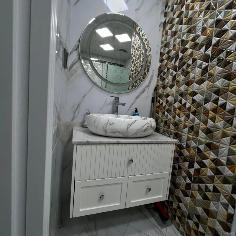 Satılır 3 otaqlı mənzil 137 m²