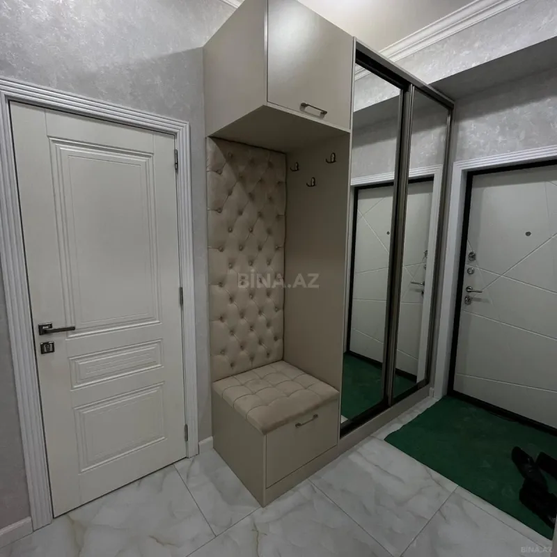 Satılır 3 otaqlı mənzil 137 m²