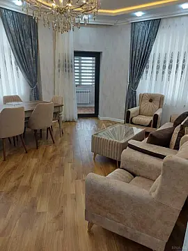 Satılır 3 otaqlı mənzil 137 m²