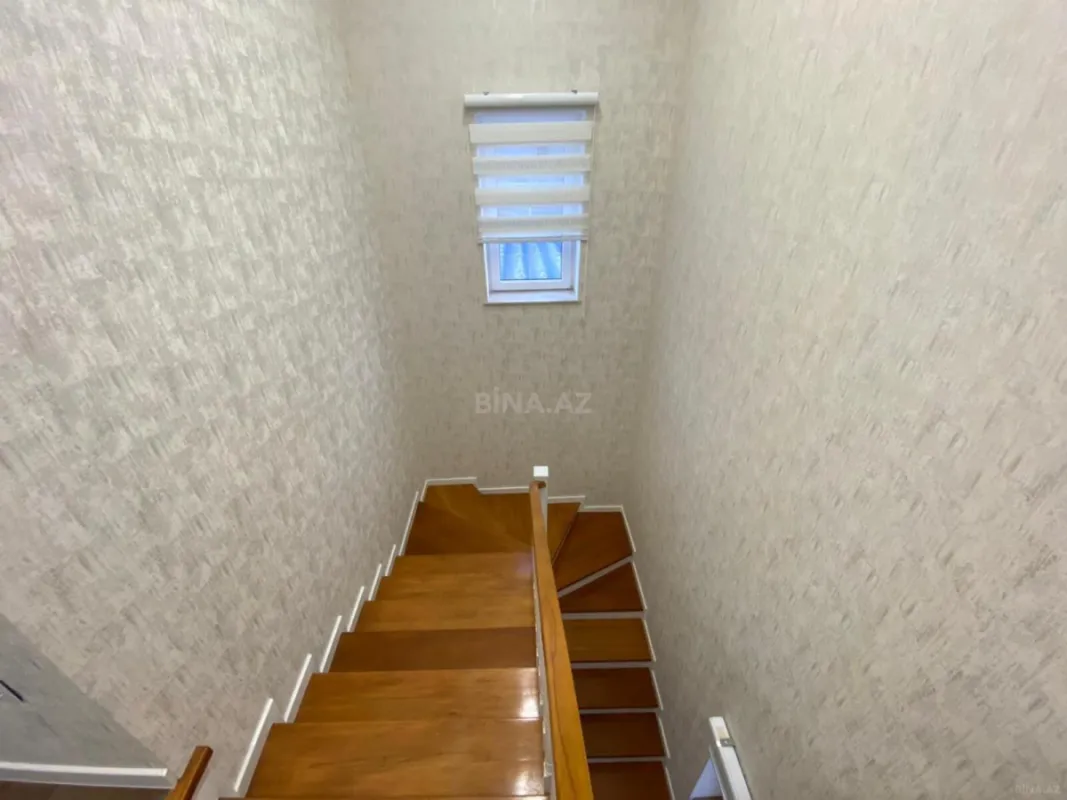 Satılır 4 otaqlı həyət evi 180 m²