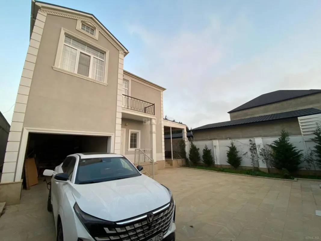 Satılır 4 otaqlı həyət evi 180 m²