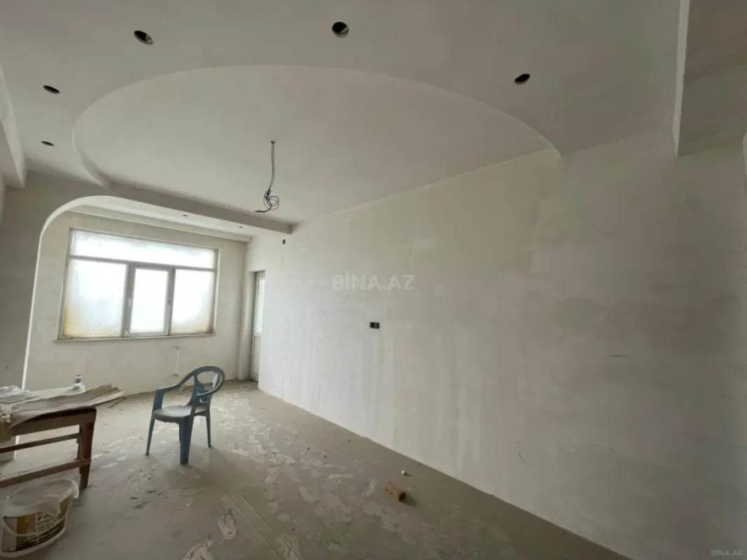 Satılır 4 otaqlı mənzil 170 m²