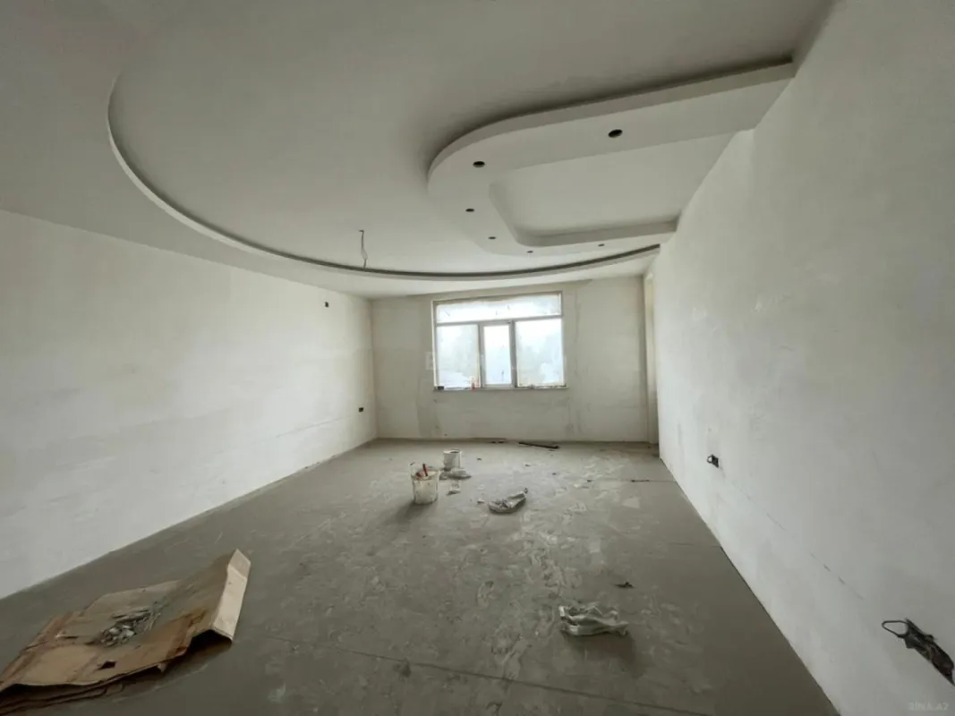 Satılır 4 otaqlı mənzil 170 m²