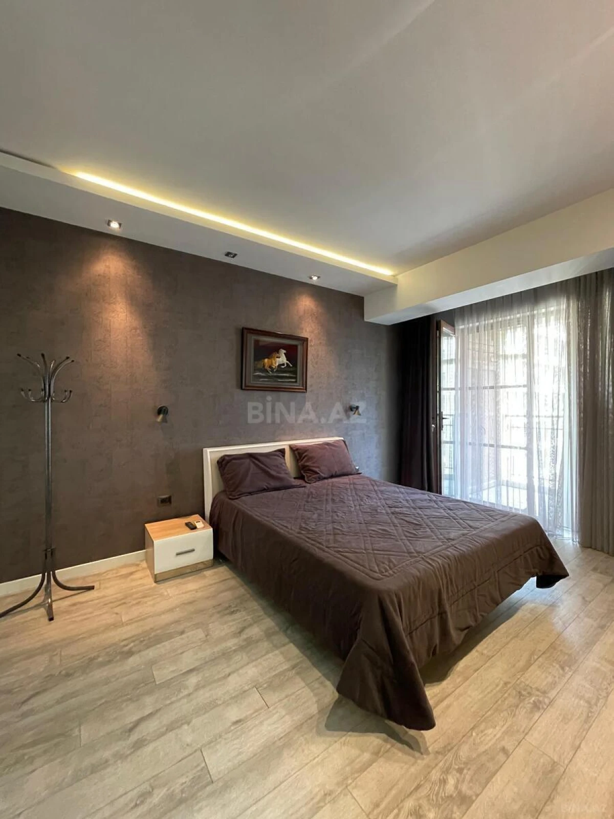 Kirayə verilir 2 otaqlı mənzil 95 m²