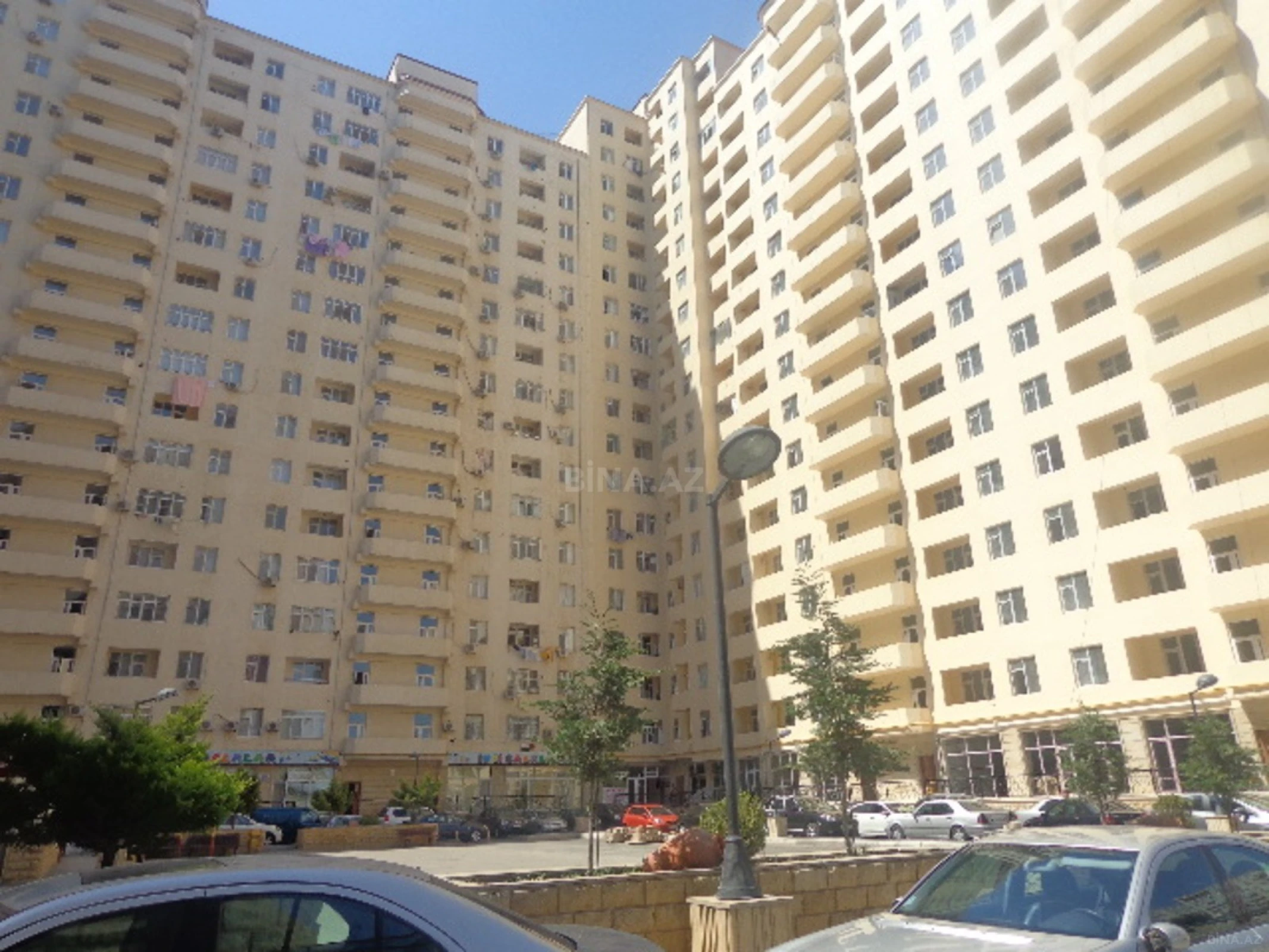 Satılır 3 otaqlı mənzil 101 m²
