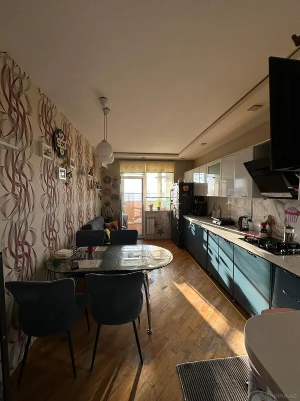 Satılır 3 otaqlı mənzil 101 m²