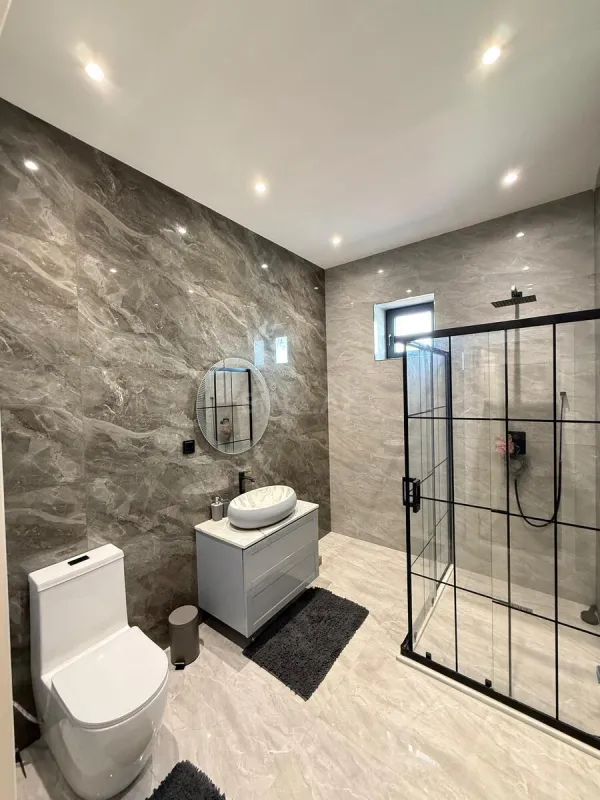 Satılır 5 otaqlı həyət evi 450 m²