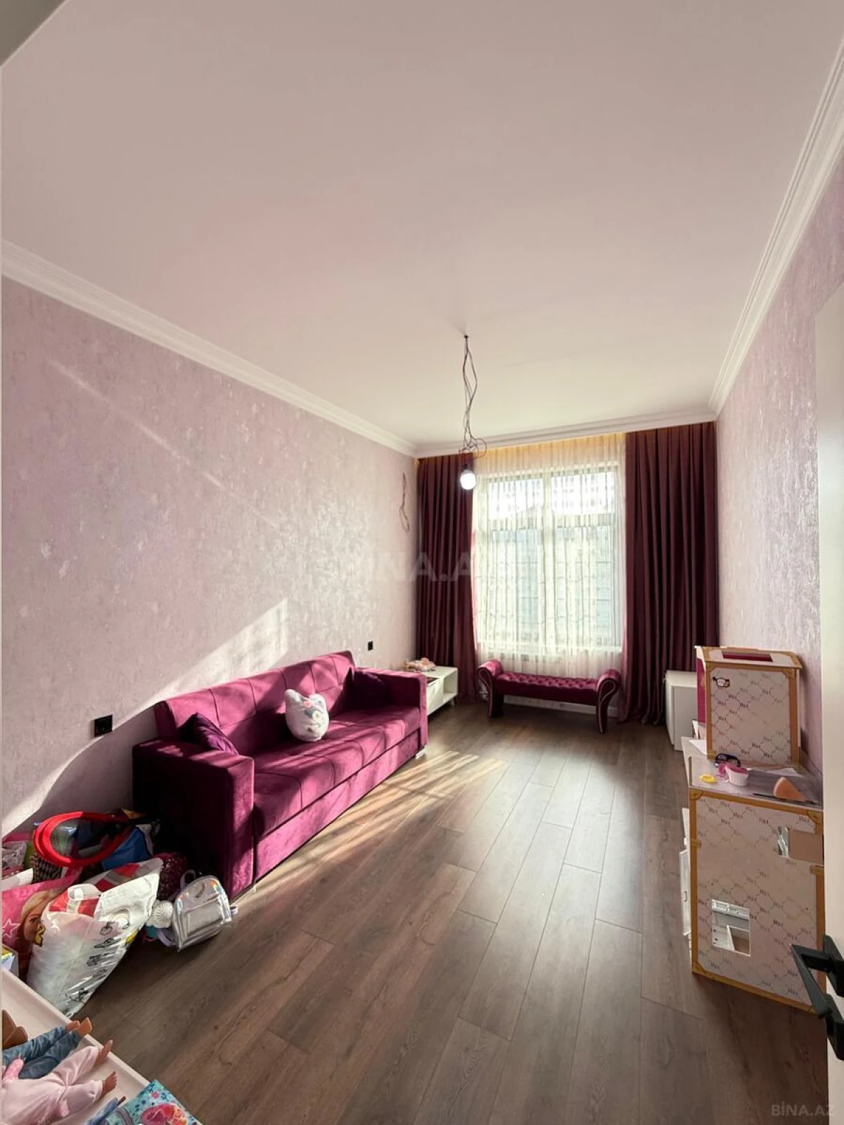 Satılır 5 otaqlı həyət evi 450 m²