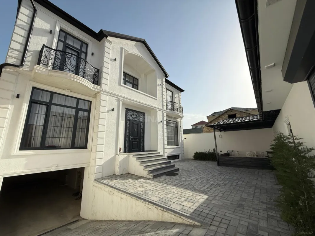 Satılır 5 otaqlı həyət evi 450 m²