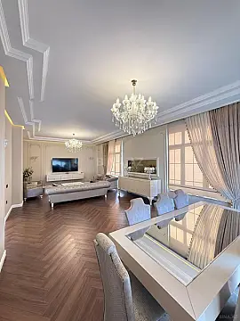 Satılır 5 otaqlı həyət evi 450 m²