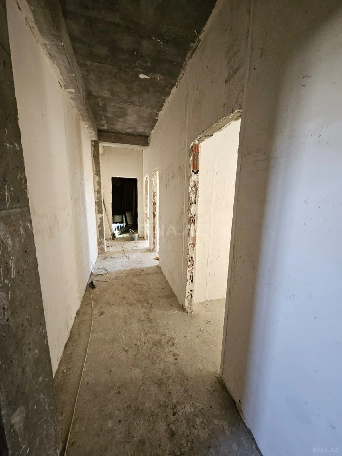 Satılır 3 otaqlı mənzil 71 m²