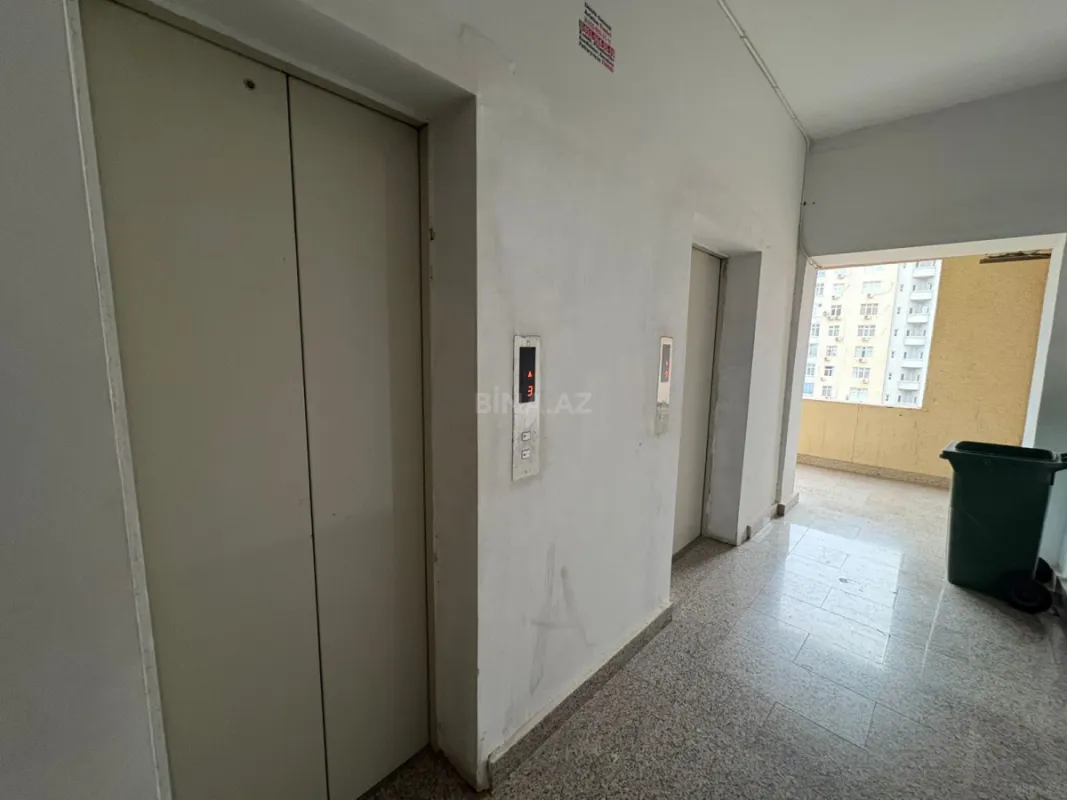 Satılır 4 otaqlı mənzil 198 m²