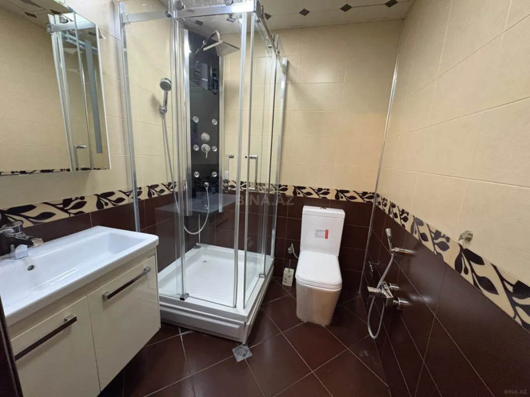 Satılır 4 otaqlı mənzil 198 m²