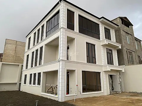 Satılır 8 otaqlı həyət evi 400 m² — Bakı, Badamdar 8 otaq 400.00 m²
