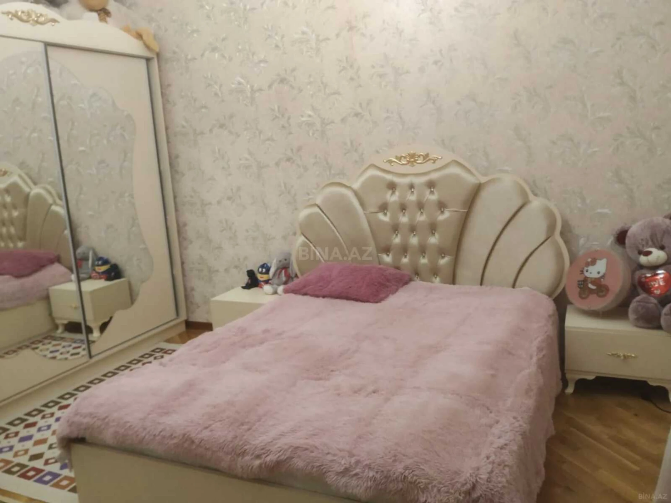 Satılır 5 otaqlı həyət evi 220 m²