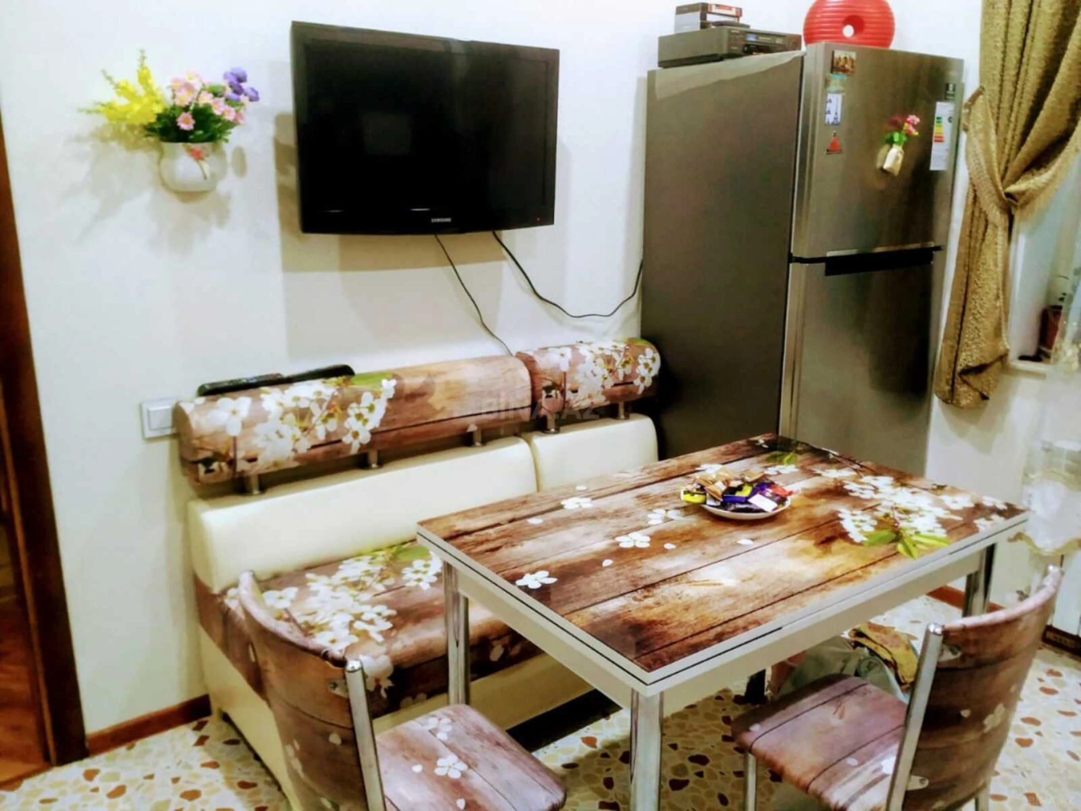 Satılır 5 otaqlı həyət evi 220 m²