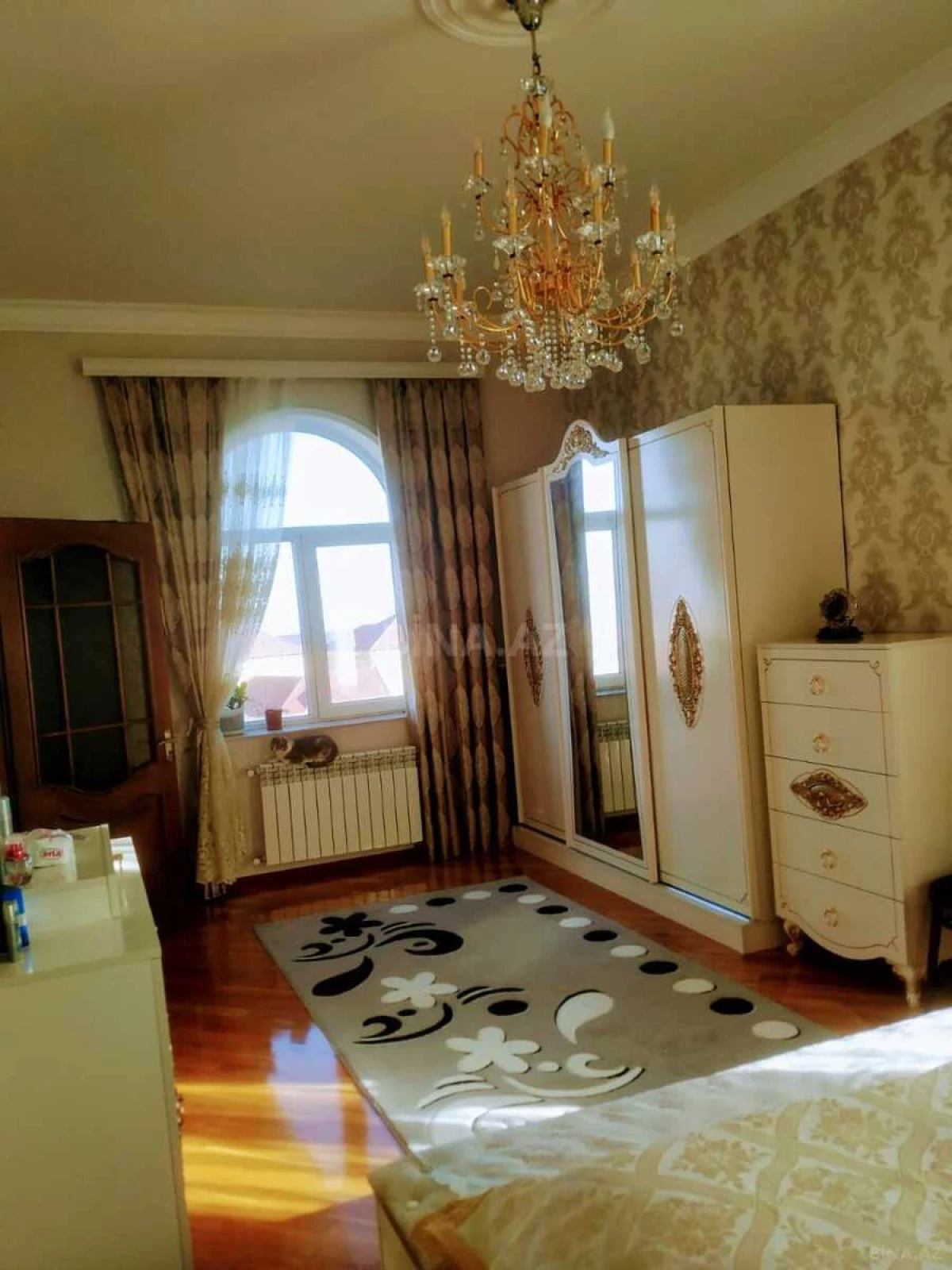 Satılır 5 otaqlı həyət evi 220 m²