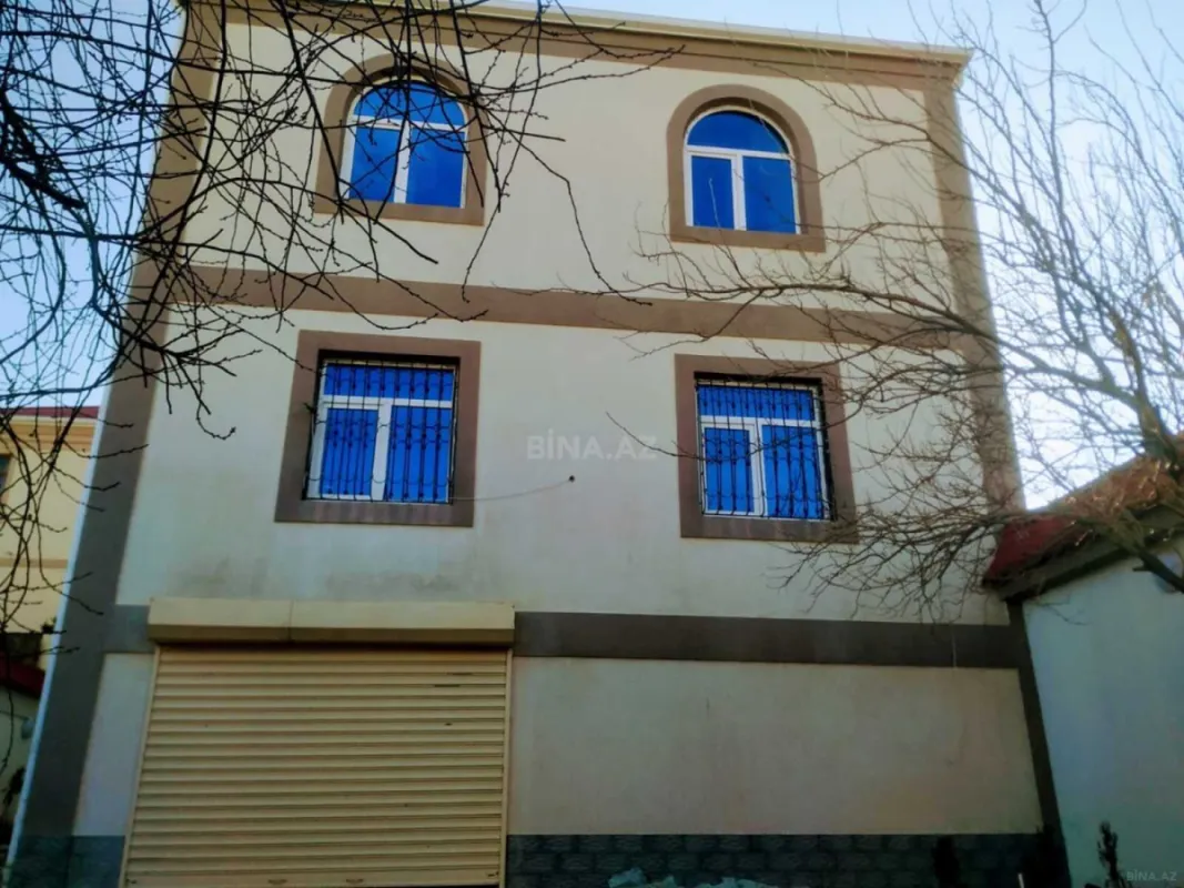 Satılır 5 otaqlı həyət evi 220 m²