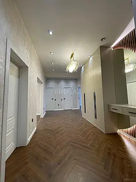 Satılır 3 otaqlı mənzil 138 m²