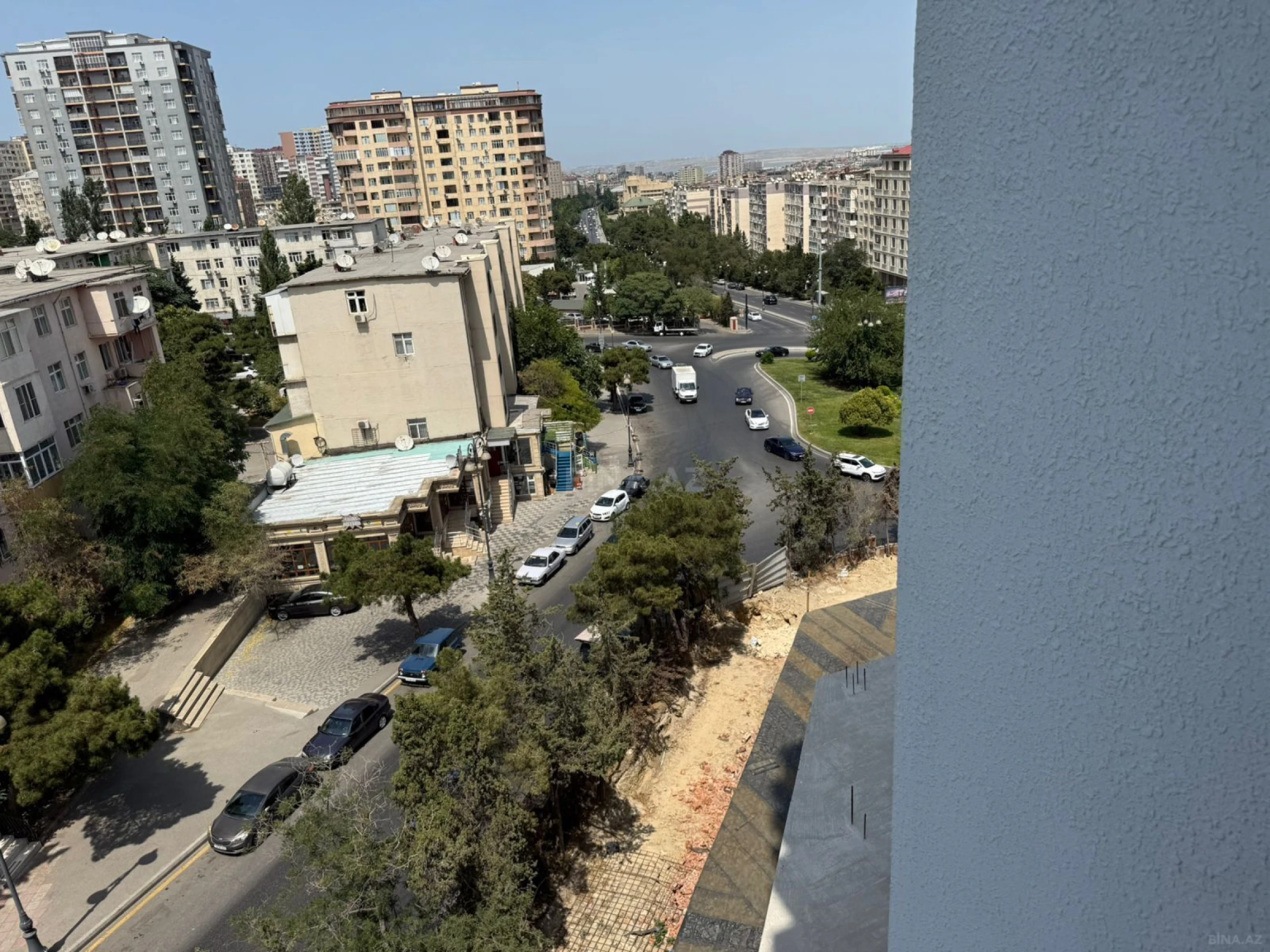 Satılır 3 otaqlı mənzil 93 m²