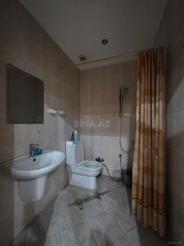 Satılır 5 otaqlı ofis 180 m²