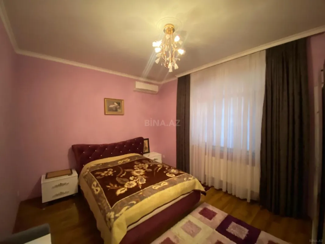 Satılır 8 otaqlı həyət evi 380 m²