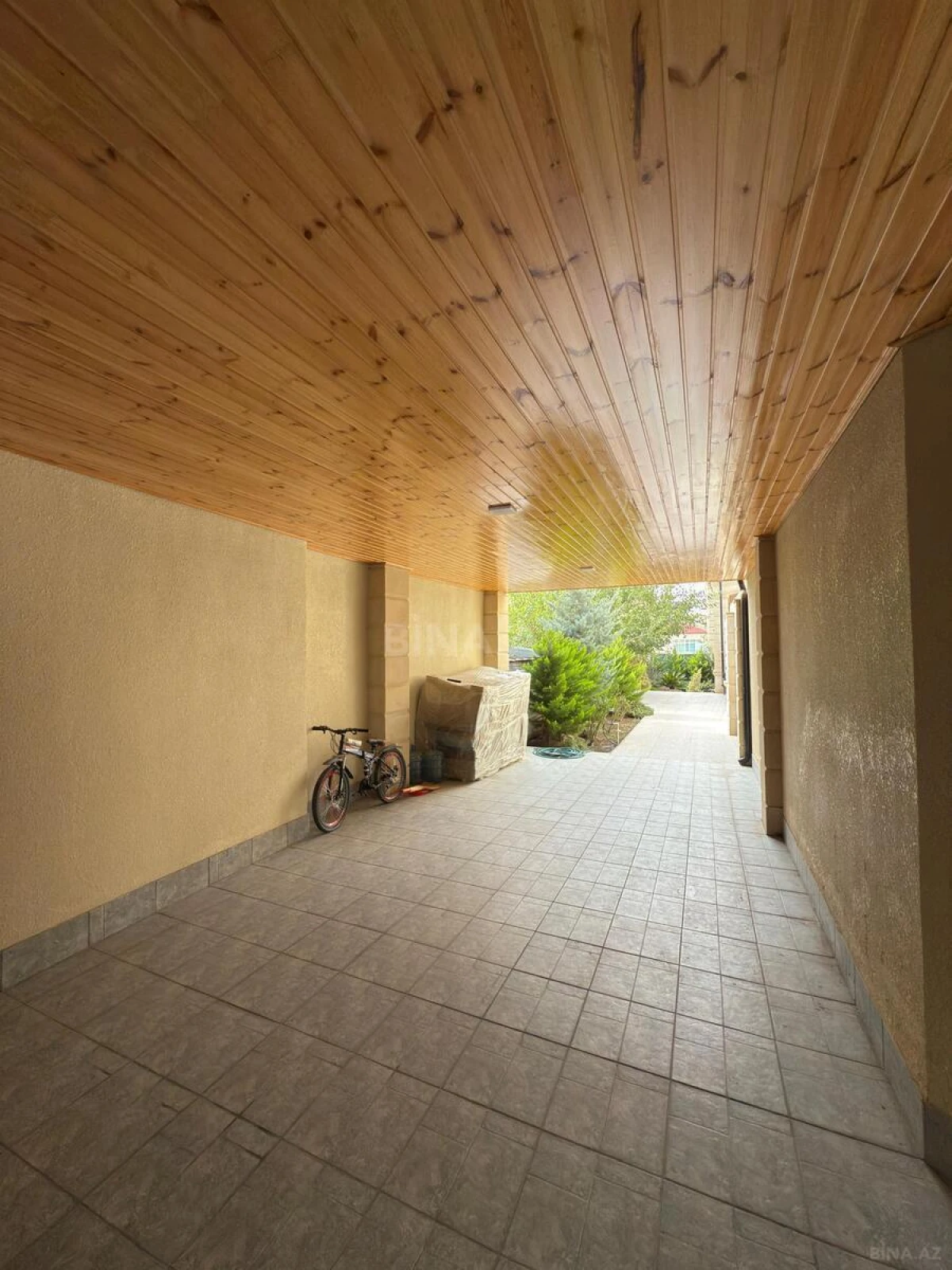 Satılır 5 otaqlı həyət evi 350 m²