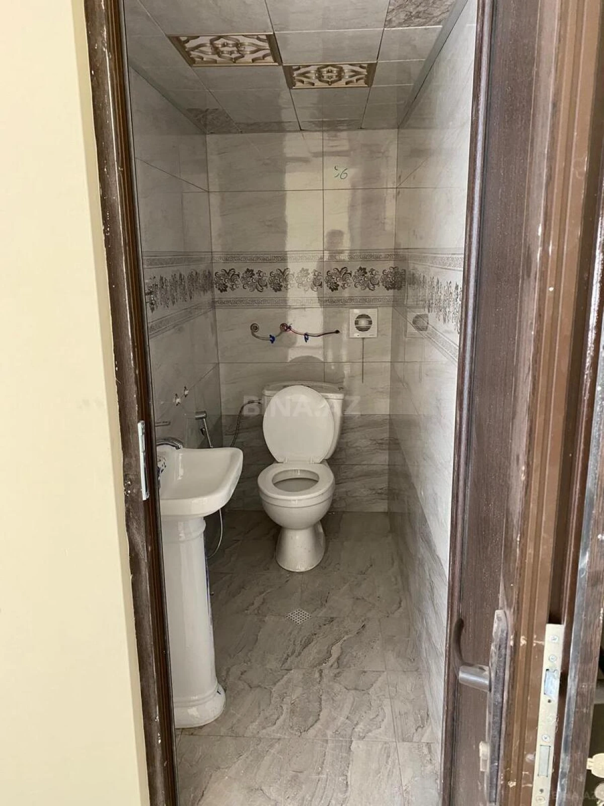 Satılır obyekt 100 m²