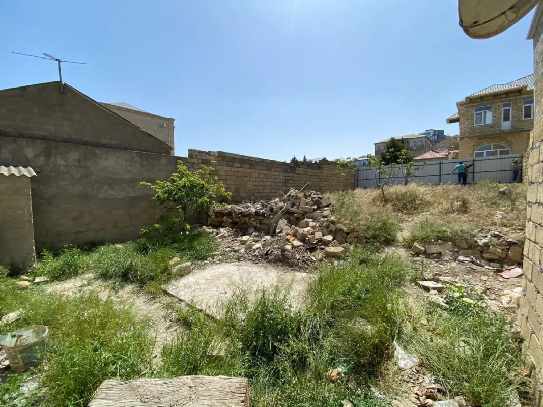 Satılır torpaq sahəsi 2.4 m²