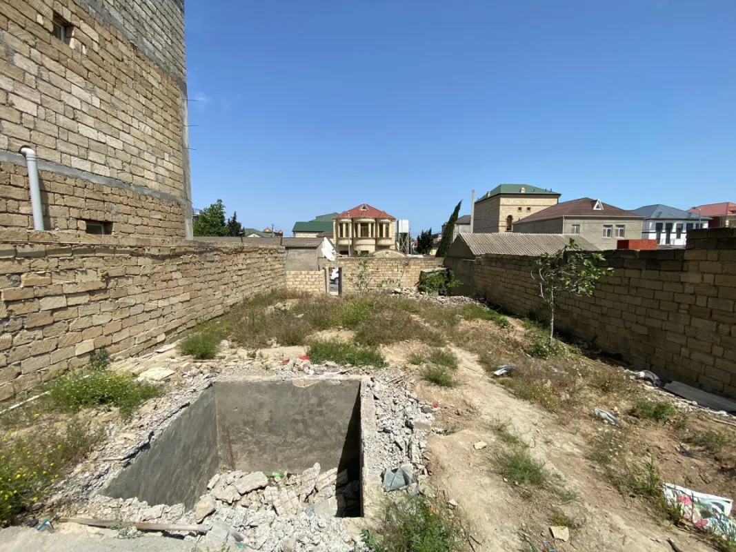 Satılır torpaq sahəsi 2.4 m²