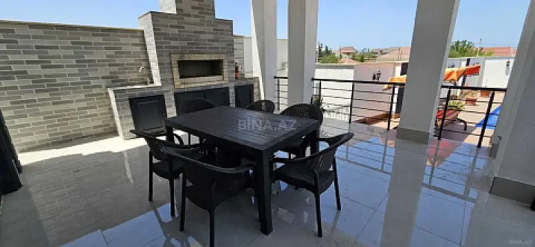 Satılır 5 otaqlı həyət evi 250 m²