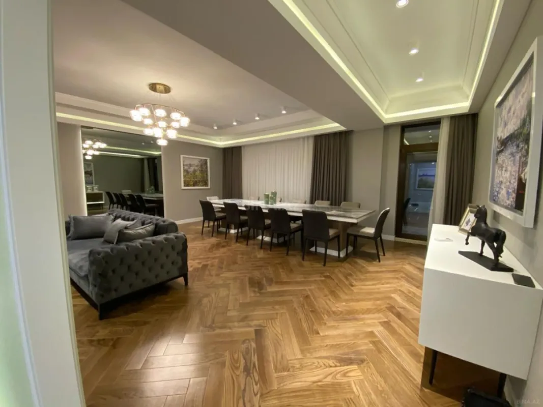 Kirayə verilir 4 otaqlı mənzil 220 m²