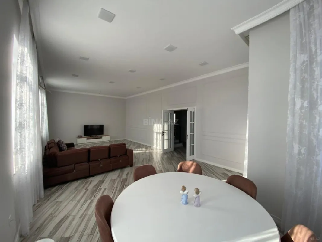 Satılır 7 otaqlı həyət evi 350 m²