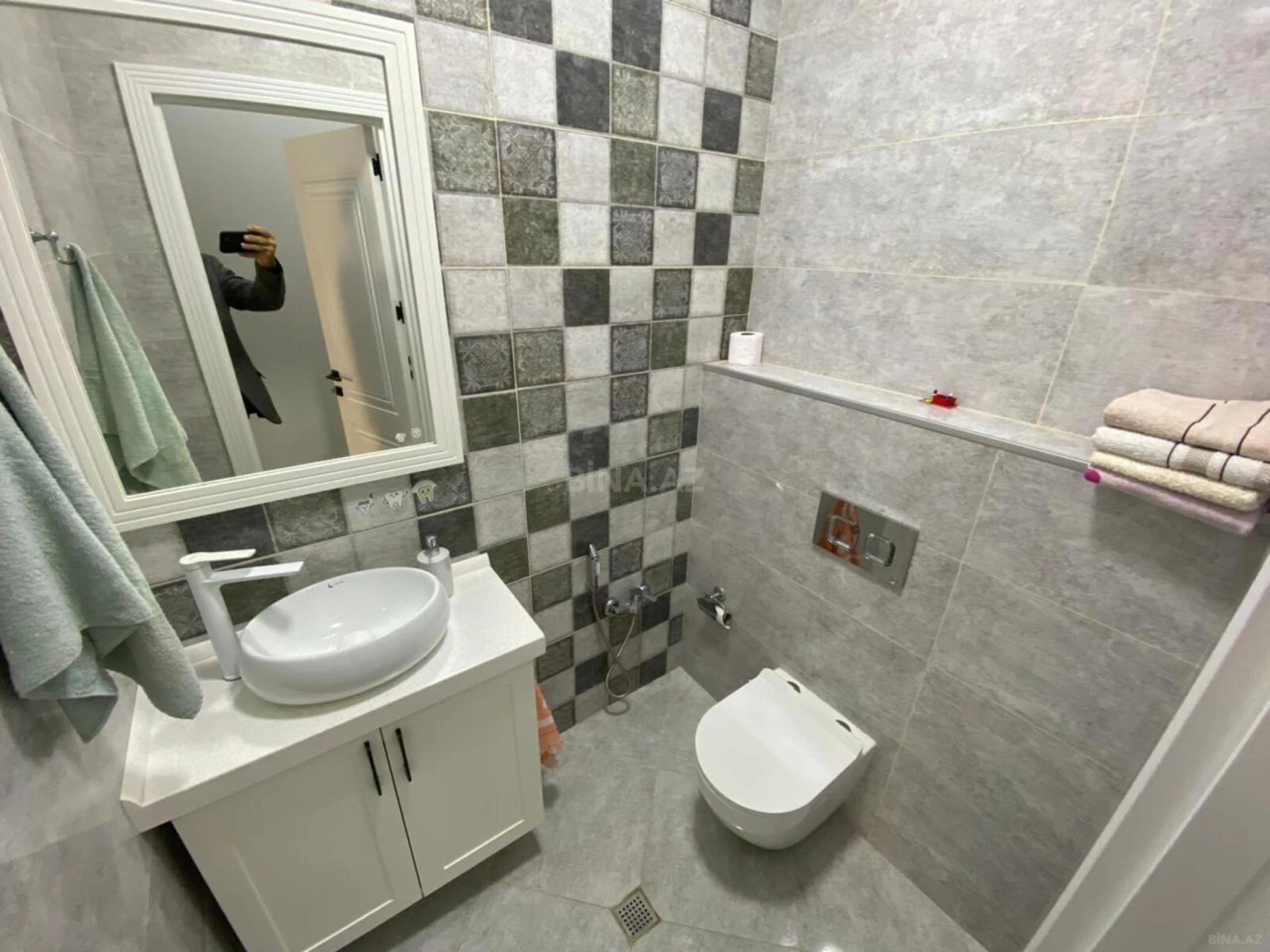 Satılır 7 otaqlı həyət evi 350 m²