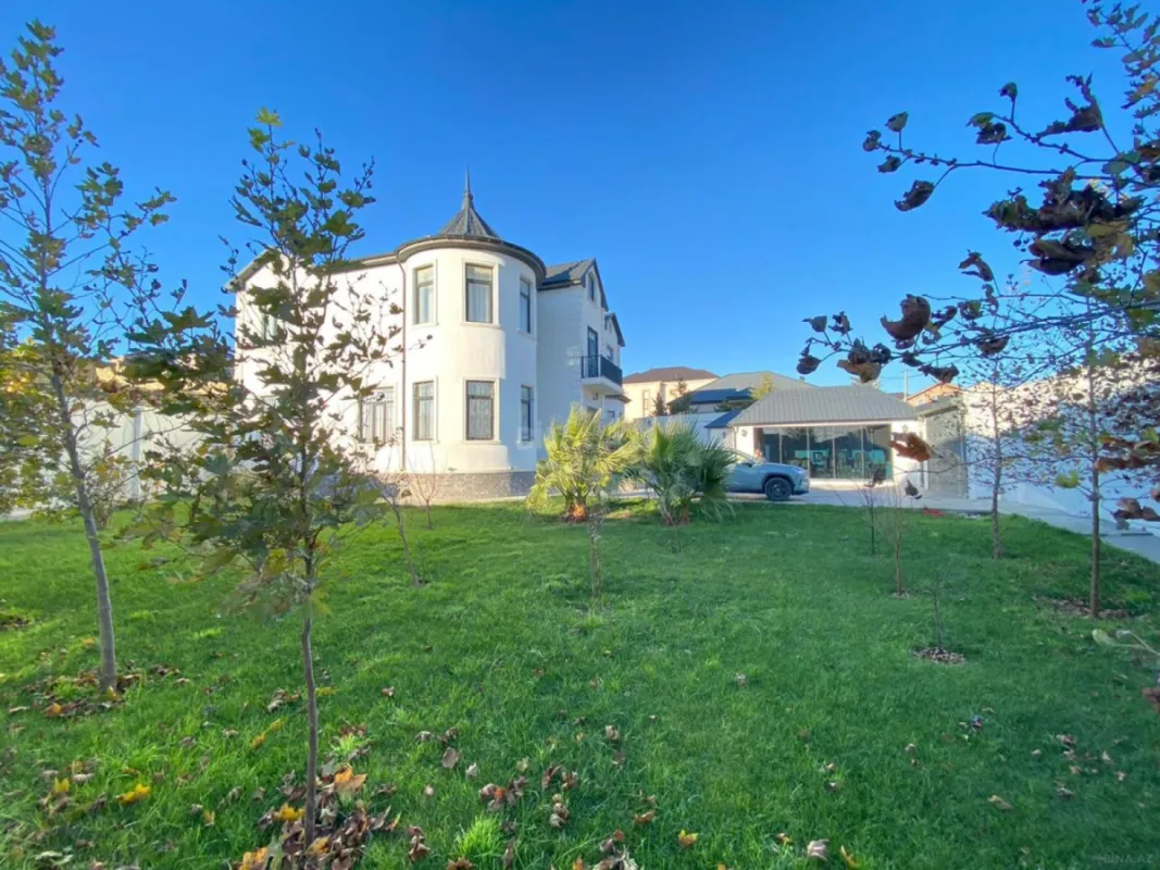 Satılır 7 otaqlı həyət evi 350 m²