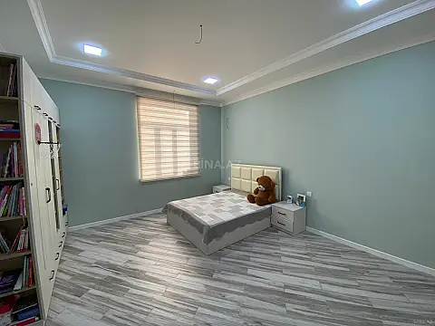 Satılır 7 otaqlı həyət evi 350 m²