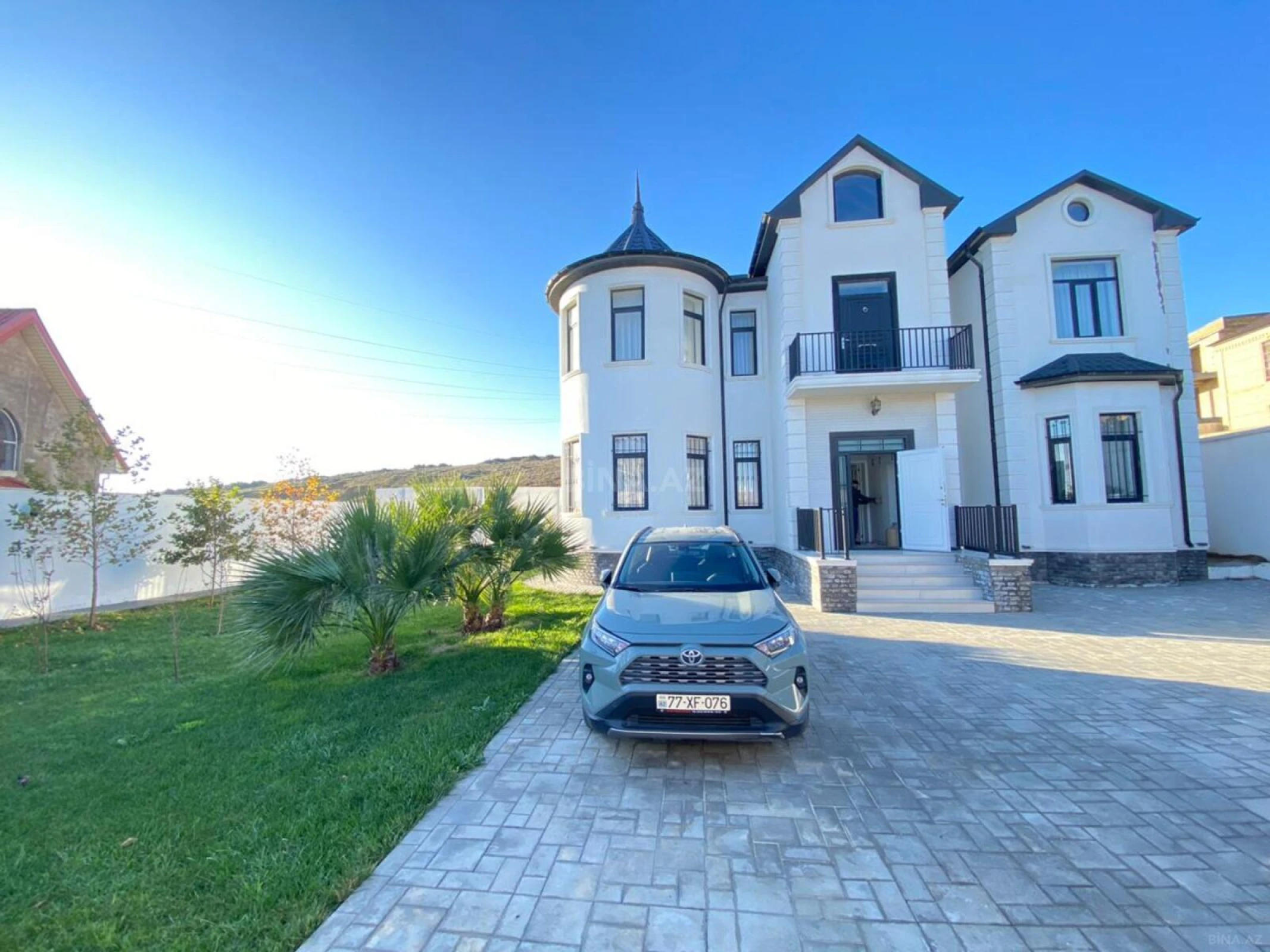 Satılır 7 otaqlı həyət evi 350 m²