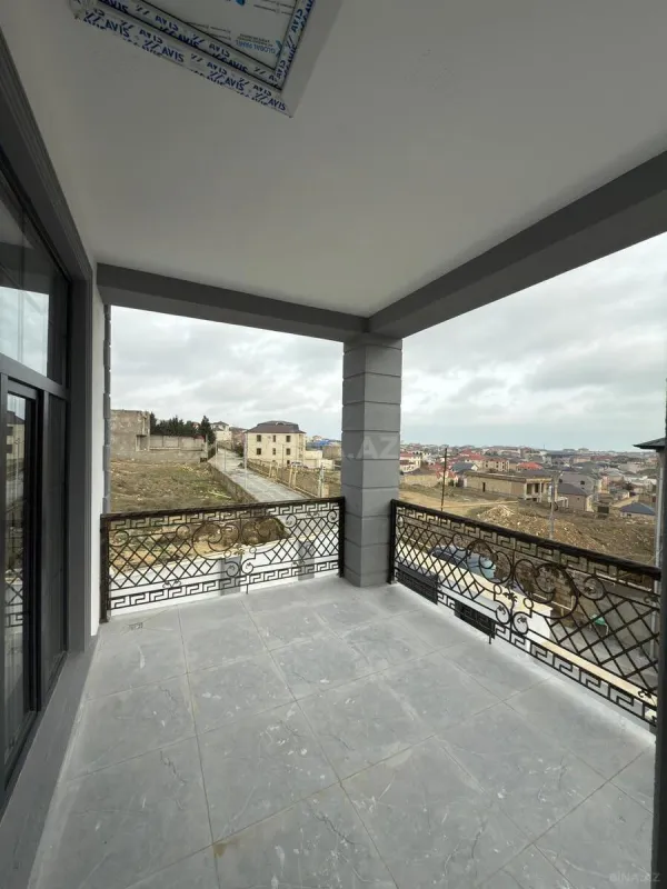 Satılır 4 otaqlı həyət evi 270 m²