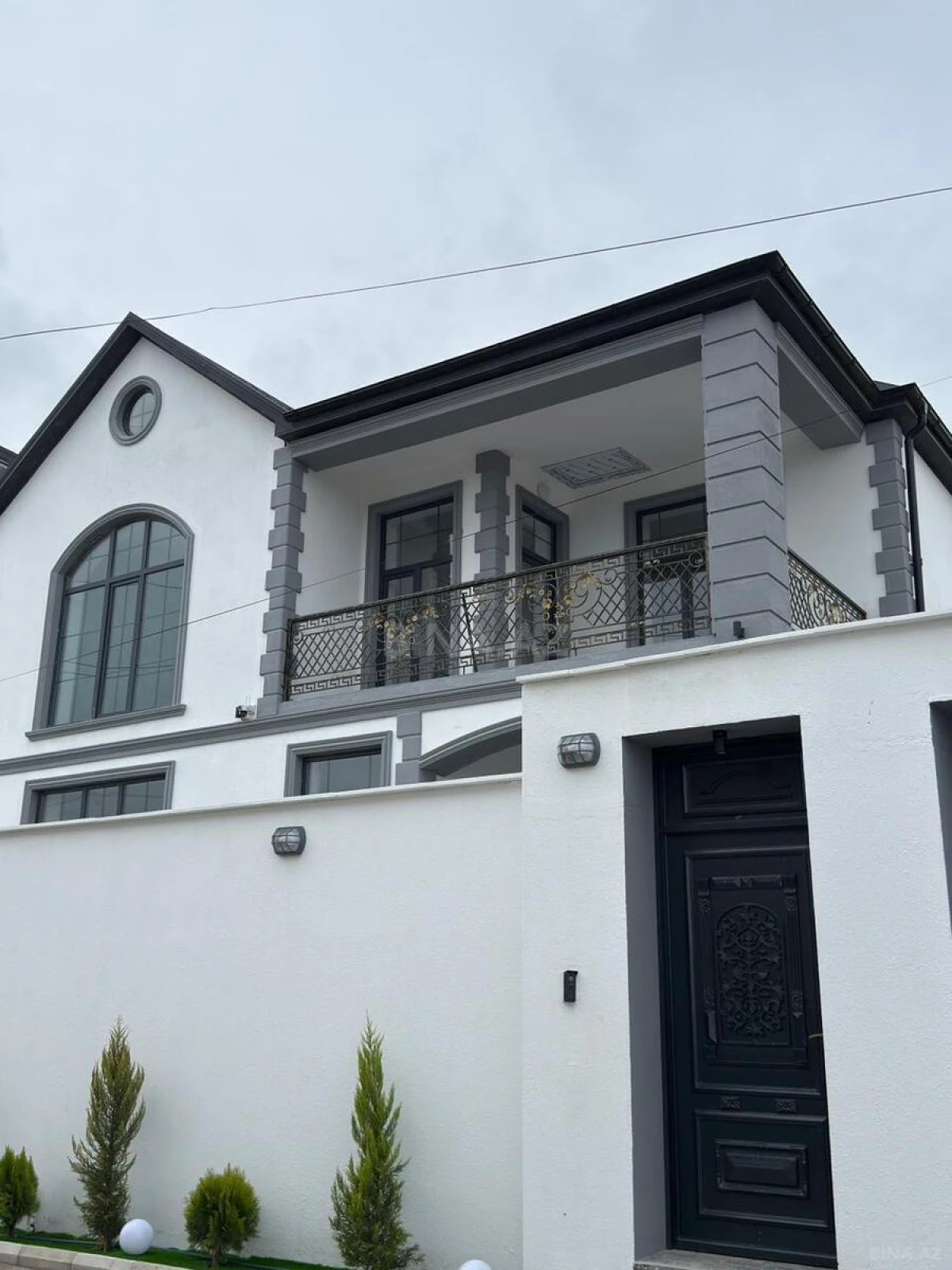 Satılır 4 otaqlı həyət evi 270 m²