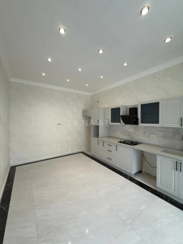 Satılır 4 otaqlı həyət evi 270 m²