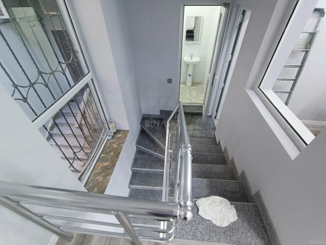 Kirayə verilir 3 otaqlı ofis 160 m²